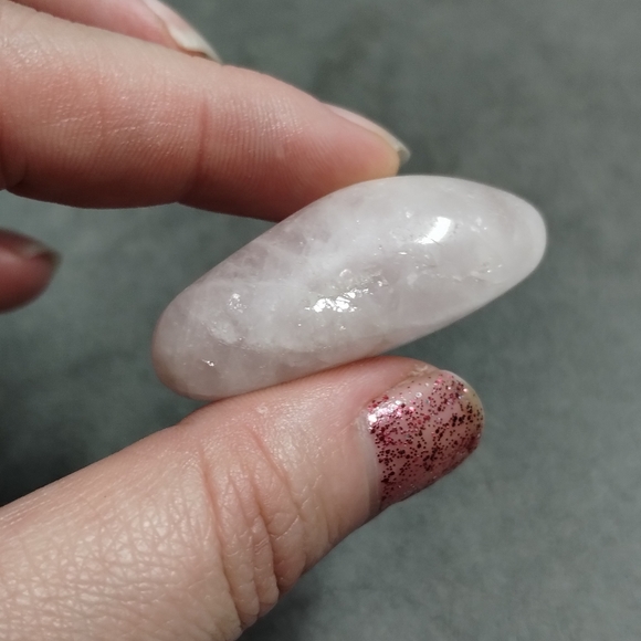 Rose Quartz Stone - Picture 4 of 4
